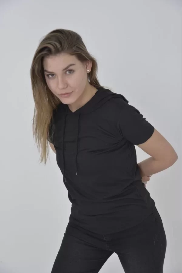 Luz&Pos Kadın Kapşonlu Slim Fit T-shirt - Siyah