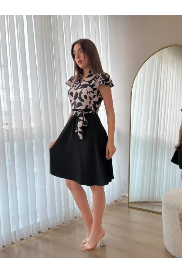 Kadın Kısa Kollu Kolu Fırfır Detay Mini Kuşaklı Kloş Krep Elbise