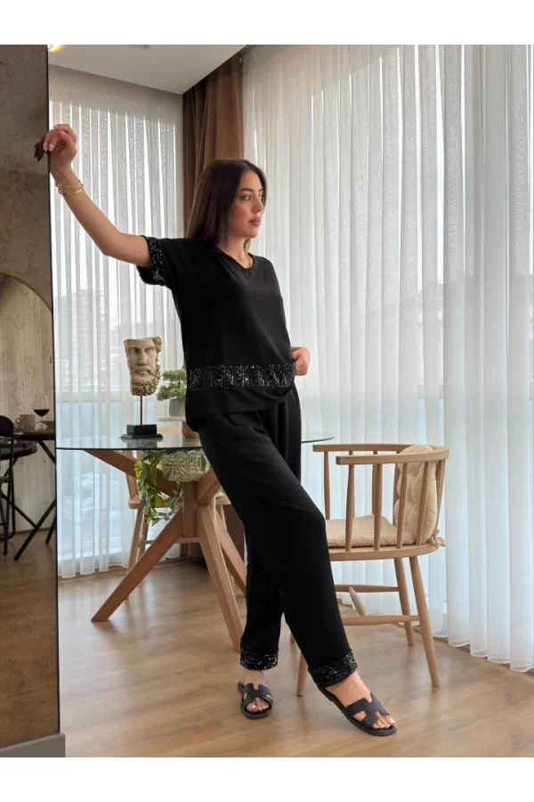 Kadın Kısa Kollu V Yakalı Pul Payetli Viskon Iki Iplik Bluz Ve Pantolon Ikili Takım