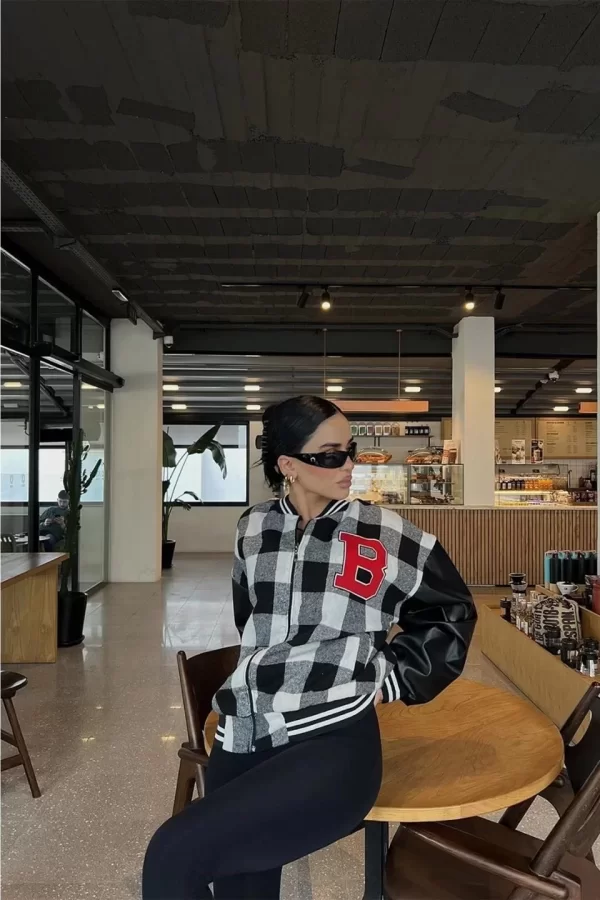 Luz&Pos Kadın Pötikare Desen Harf Nakışlı Kolej Ceket - Siyah