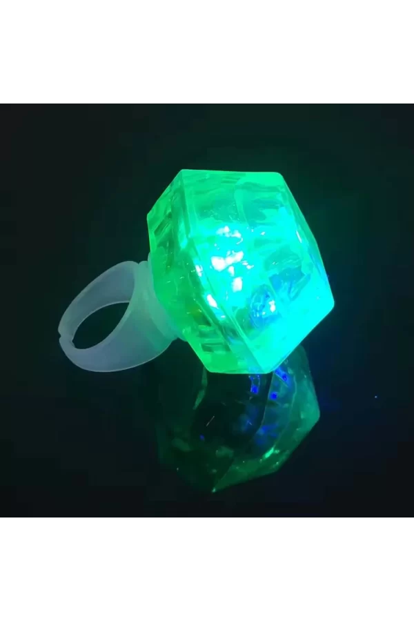Kristal Tasarımlı Led Glow Işıklı 3 Modlu Yeşil Yüzük 3.5 X 5 Cm
