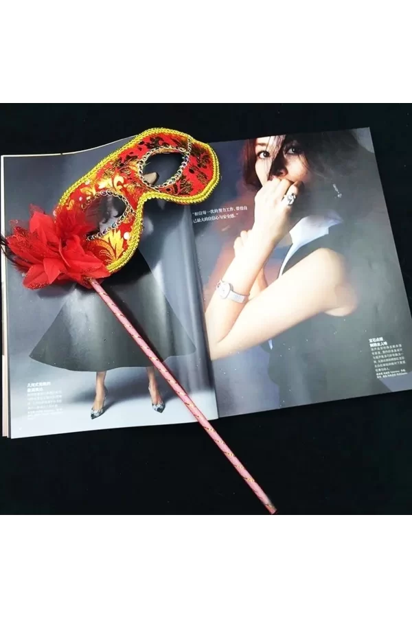 Lüks Taşlı Saplı Maskeli Balo Maskesi Kırmızı Renk 35 Cm
