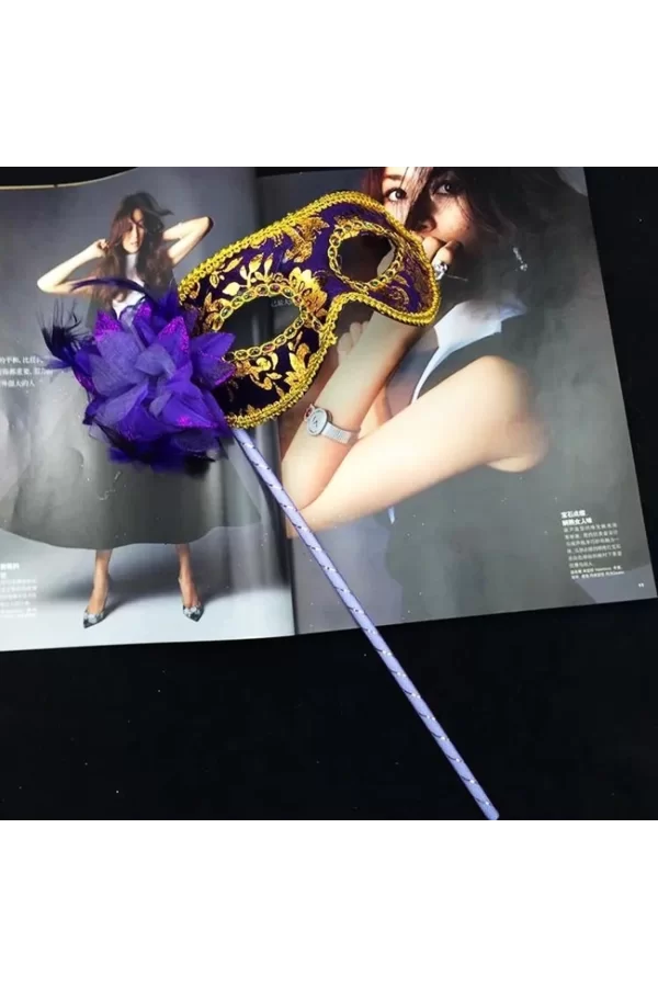 Lüks Taşlı Saplı Maskeli Balo Maskesi Mor Renk 35 Cm