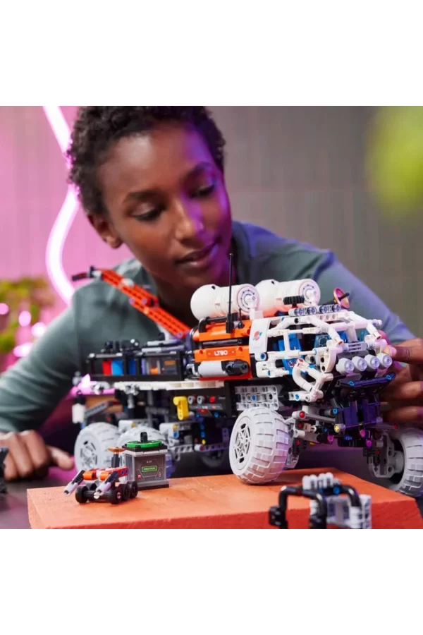 Nessiworld  42180 Lego Technic Mars Ekibi Keşif Aracı 1599 parça +11 yaş