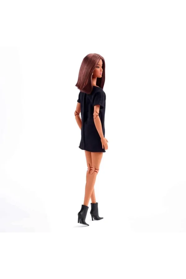 Nessiworld Barbie Basics İkonik Koleksiyon Bebeği Model 01