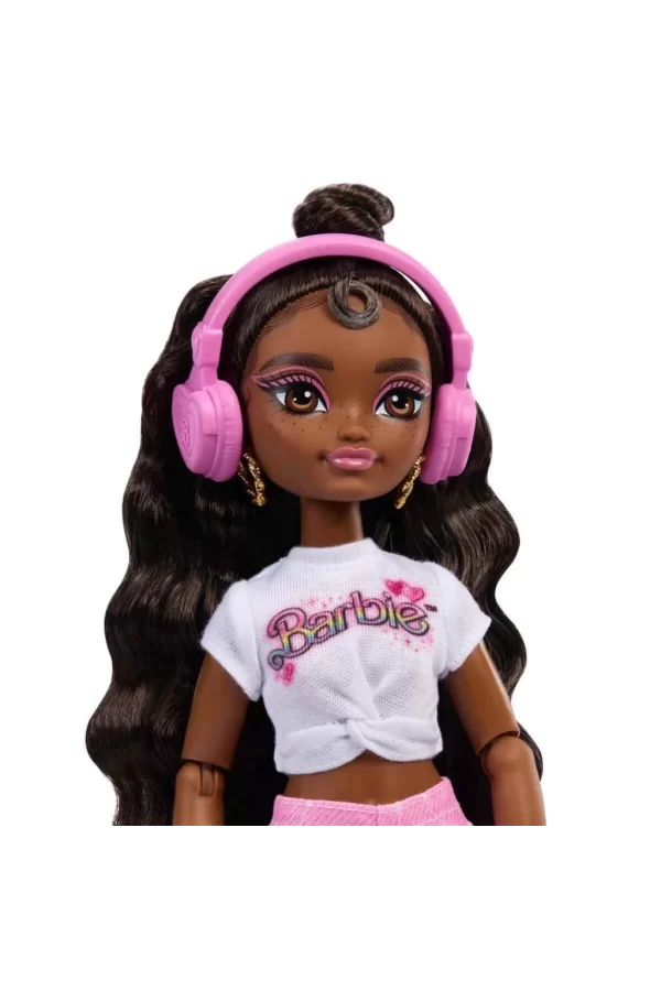 Nessiworld Barbie Dream Besties Paten Partisi Brooklyn Bebek ve Aksesuarları