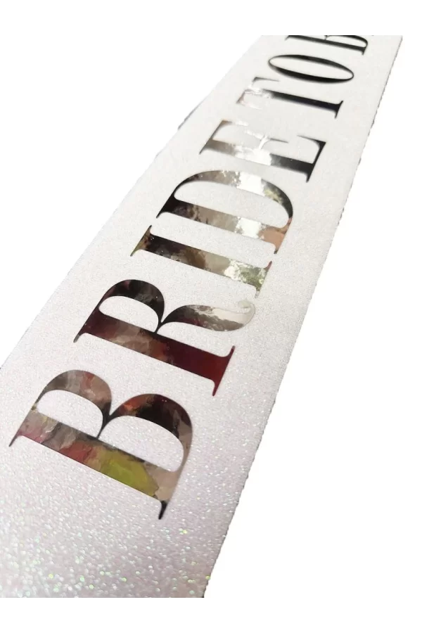 Nessiworld    Beyaz Üzeri Gümüş Büyük Bride To Be Yazılı Simli Işıltılı Kuşak Kemer 10x80 cm