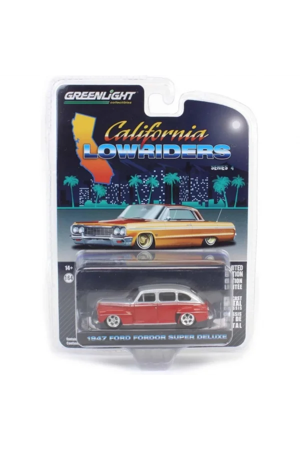 Nessiworld Greenlight 1/64 1947 Ford Fordor Super Deluxe
