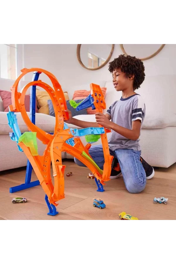 Nessiworld  HMB15 Hot Wheels Dikey Yarış Heyecanı Oyun Seti