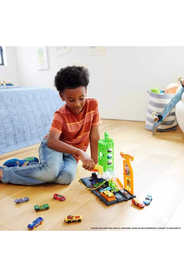 Nessiworld  Hot Wheels Elektrikli Araç Şarj İstasyonu Oyun Seti HTN79