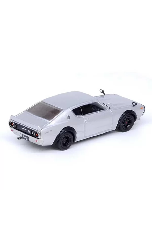 Nessiworld  Inno 1:64 Nissan Skyline Silver 200 GT-R