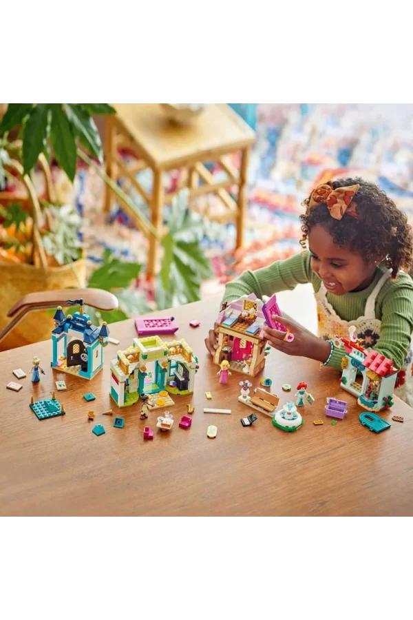 Nessiworld  LEGO Disney Princess Disney Prensesi Pazar Macerası 43246