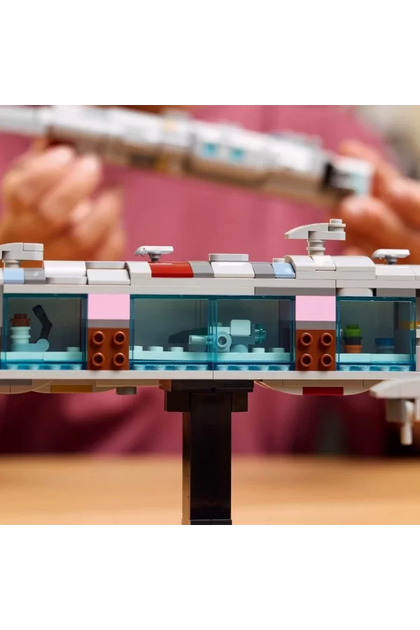 Nessiworld  LEGO Star Wars Home One Starcruiser, İnşa Edilebilen Starship 75405