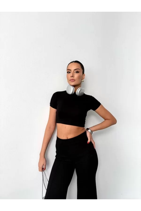 Osy Modal Yumuşak Dokulu Kumaş Kısa Kollu Crop Alt Ispanyol Paça Pantalon Ikili Takım - Siyah