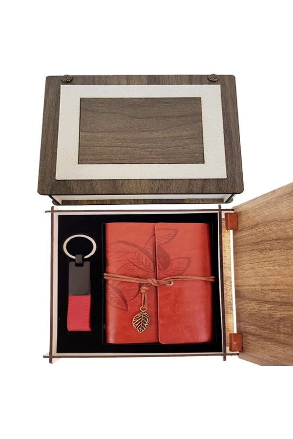 Özel Ahşap Kutulu Kahve Deri Defter Ve Anahtarlık Set