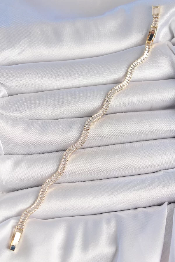 Pirinç Gold Renk Su Yolu Zirkon Taşlı Model Kadın Bileklik