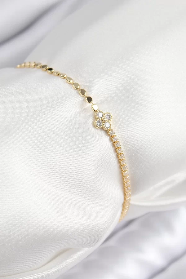 Pirinç Zirkon Taşlı Yonca Model Ezme Zincir Gold Renk Kadın Bileklik