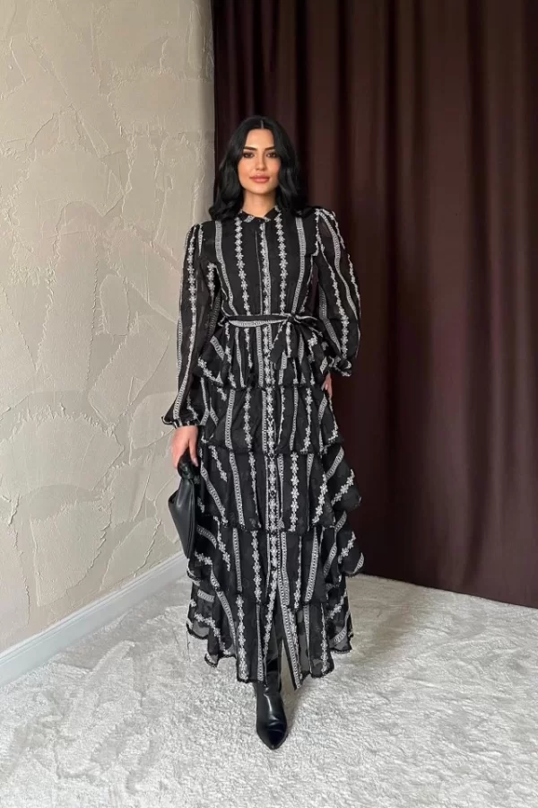 Siyah Uzun Volanlı Elbise