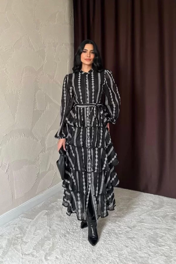 Siyah Uzun Volanlı Elbise