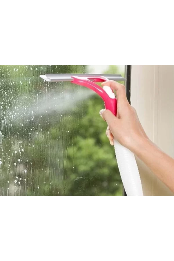 Su Hazneli Ve Spreyli Cam Silme Aparatı