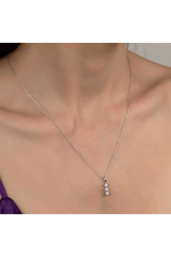 Luz&Pos Swarovski Taşlı Gümüş Üçtaş Tektaş Bayan Kolye