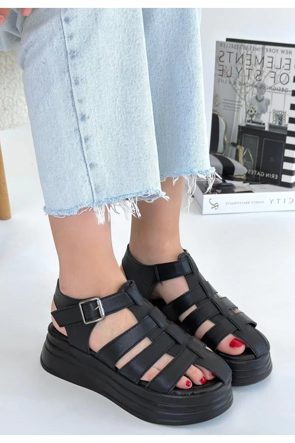 Toten Siyah Cilt Kemerli Sandalet