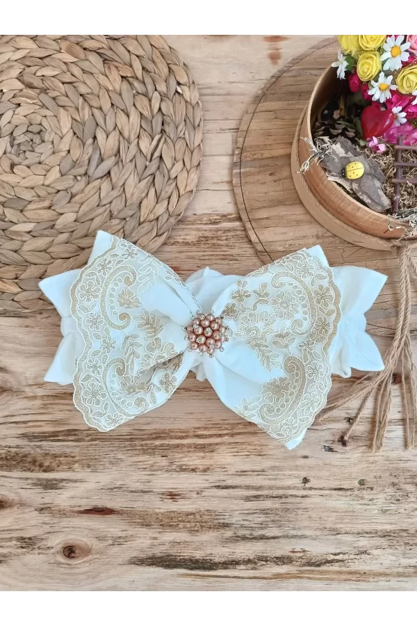 Luz&Pos Yenidoğan Beyaz Wool Yün Kumaş Taç Nakışlı Trilüks Kundak Bebek Battaniyesi Beyaz