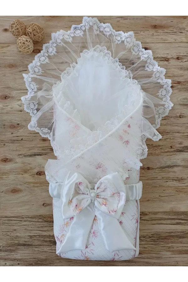 Luz&Pos Yenidoğan Hanımeli Desenli Taç Nakışlı Delüks Kundak Bebek Battaniyesi Ekru