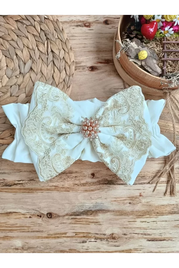 Luz&Pos Yenidoğan Kuzulu Taç Nakış Güpürlü Fiyonklu Duvaklı Prizma Taş Unisex Kundak Bebek Battaniyesi Ekru