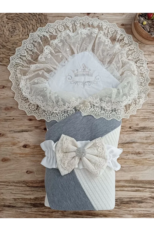 Luz&Pos Yenidoğan Teri Cotton Taç Nakışlı Prizma Taş Kundak Bebek Battaniyesi Krem