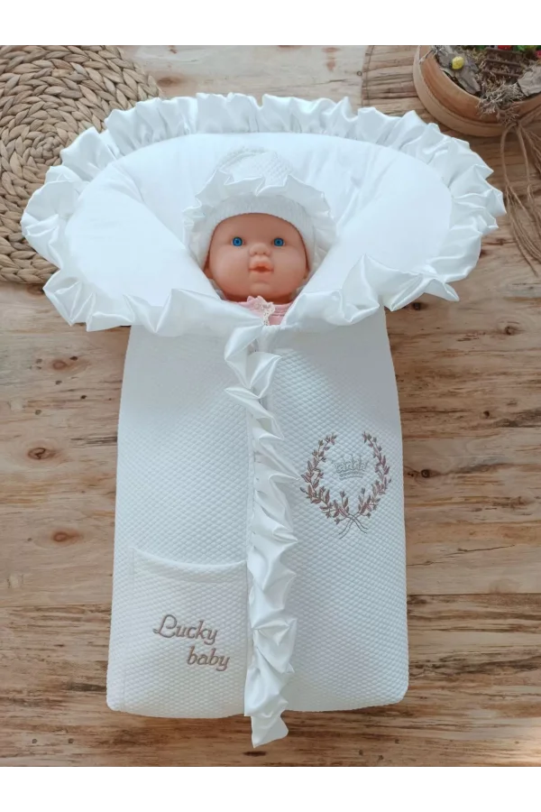 Luz&Pos Yenidoğan Ultralüks Fermuarlı Ve Cepli Lucky Baby Nakışlı Bebek Battaniyesi Kundak Ekru