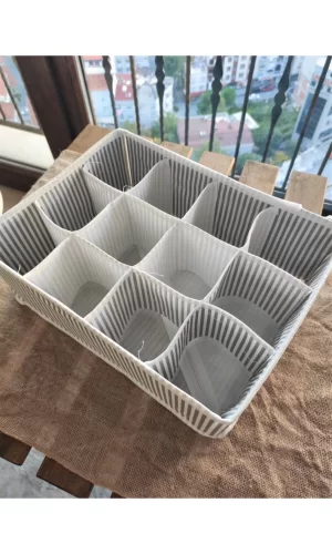 12 Bölmeli Pratik Bölmeli Çekmece Düzenleyici Organizer