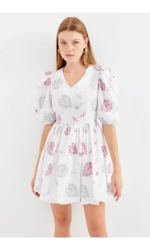2506 Desenli V Yaka Mini Kloş Elbise - Ekru