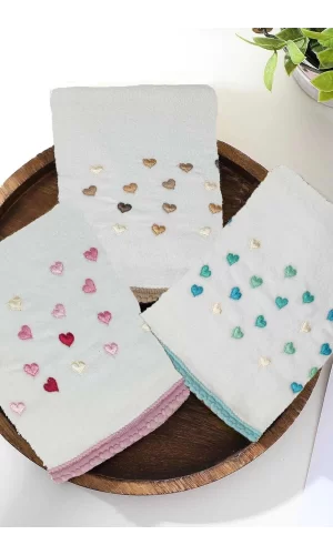 3 Lü Renkli Kalpli Su Taşı Kenar İşlemeli Havlu Seti 50X90 Cm