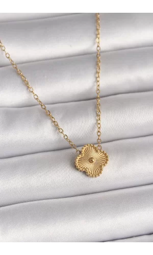 316L Çelik Gold Renk İşleme Detaylı Yonca Model Kadın Kolye