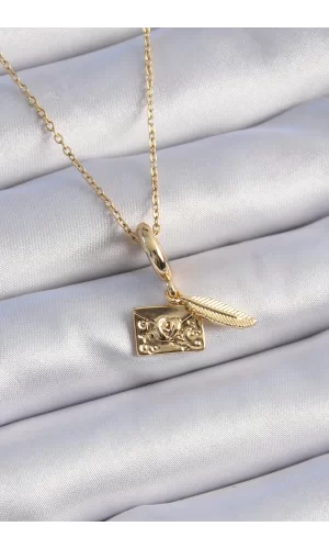 316L Çelik Gold Renk Kalp Detay Mektup Figür Charm Model Kadın Kolye