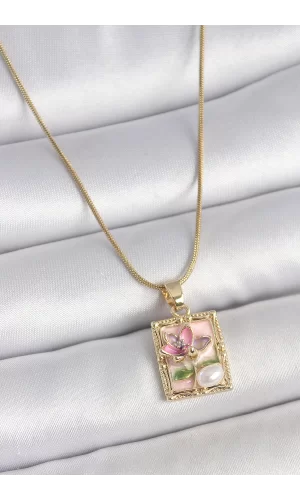 316L Çelik Gold Renk Pembe Mineli Çiçek İşlemeli İnci Detay Portre Model Kadın Kolye