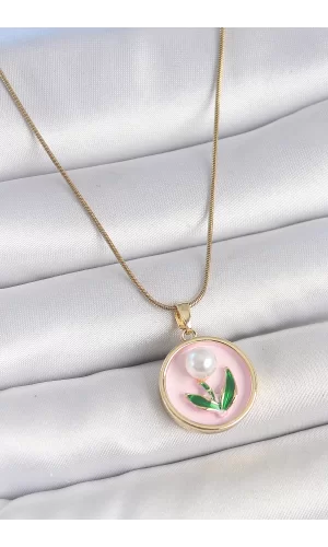 316L Çelik Gold Renk Zincir Pembe Mineli İncili Çiçek İşlemeli Portre Model Kadın Kolye