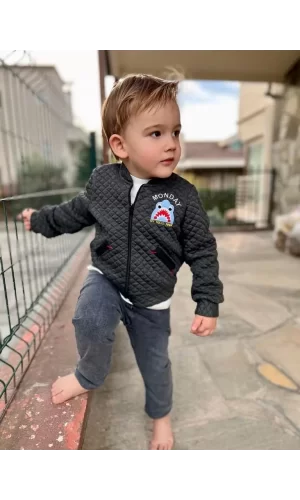 Luz&Pos 4-5-6 Yaş Kot Pantolonlu Pilot Mont Uzun Kollu Penye Sweat 3lü Erkek Çocuk Takımı Füme
