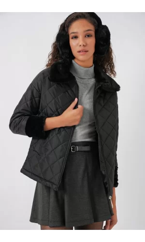 5202 Peluş Detaylı Kapitone Mont - Siyah