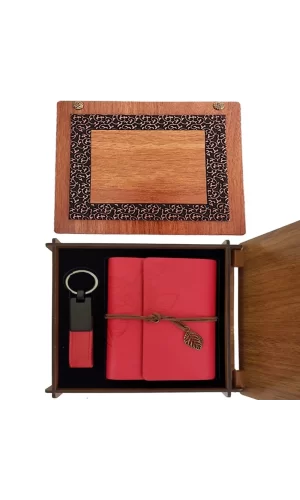 Ahşap Kutulu Kırmızı Deri Defter Ve Anahtarlık Set