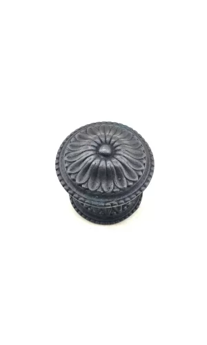Antika Tarz Dekoratif Pirinç Papatya Kapı Babası - 73mm, Oksit