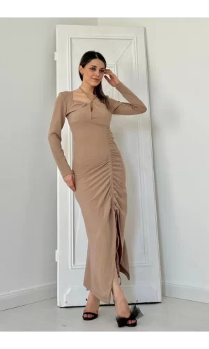Bej Askılı Ve Yırtmaçlı Elbise