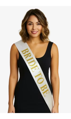 Beyaz Saten Üzerine Kalın Altın Yazılı Bride To Be Kuşağı