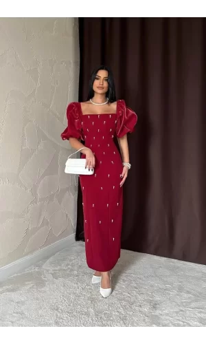 Bordo İşlemeli Kolu Garnili Elbise