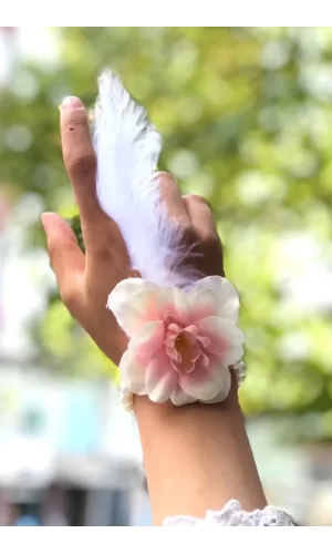 Bride To Be Nedime Gelin Bilekliği Tüy Ve İnci Boncuk Detaylı Somon Renkli Bekarlığa Veda Partisi Bilekliği 10 Adet