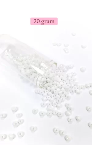 Dökme Cam Kum Boncuk Büyük Boy (6/0) 4 mm - 20 Gram - Kar Beyaz - BNC073