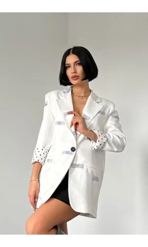 Ekru Etiket Detaylı Ceket