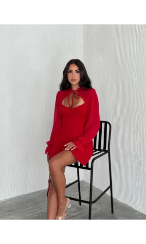 Göğsü Bağlamalı Kalp Yaka Kolları Şifon Mini Elbise - Kırmızı