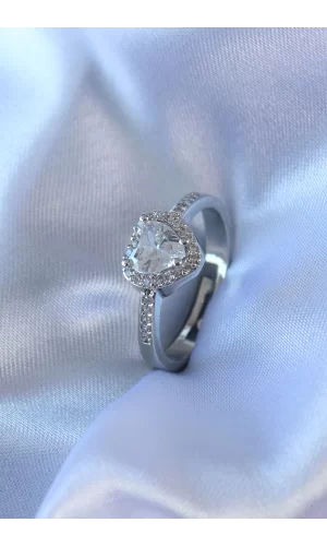 Gümüş Renk Kalp Zirkon Taşlı Charm Model Pirinç Kadın Yüzük